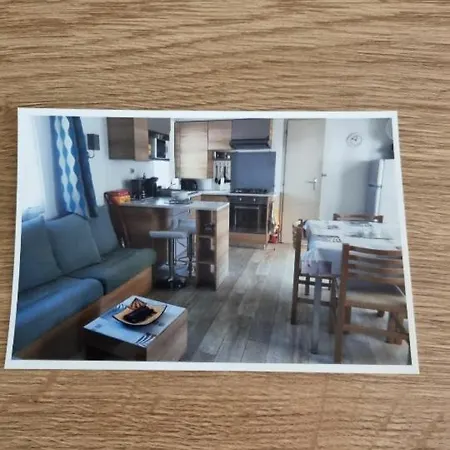 مكان تخييم Mobil-home Aventura *